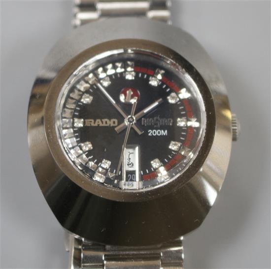 A gentlemans stainless steel Rado Diastar 200M automatic day/date wrist watch.